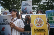 Aksi Solidaritas untuk...