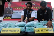 Polrestabes Surabaya...