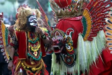 Pawai Barong Suku Osing...