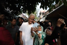 Blusukan di Warakas,...