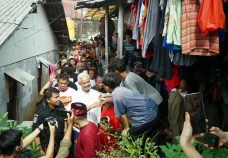 Warga Pasar Minggu Doakan...