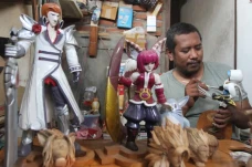 Kerajinan Action Figure...