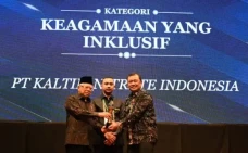 PT KNI Raih Padmamitra...