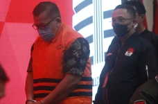 KPK Tahan Sekretaris...