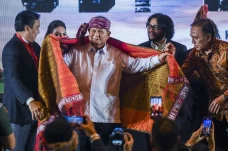 Prabowo Buka Rakernas...