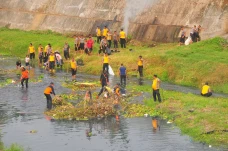 Aksi Bersih Sampah di...