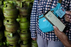 Beli Elpiji Subsidi...