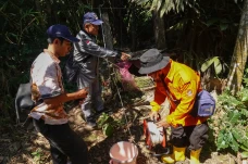 Hari Kedua Evakuasi,...