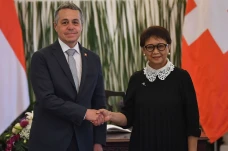 Pertemuan Menlu Retno...