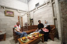 Begini Kehangatan Ganjar...