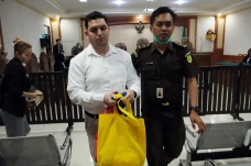 Kasus Penerbitan KTP...