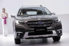 Subaru Outback Resmi...