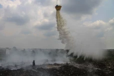 Heli Water Boombing...