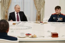 Dari Kremlin, Vladimir...