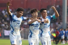 Persik Kediri Ditahan...