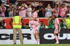 Debut MLS, Gol Spektakuler...