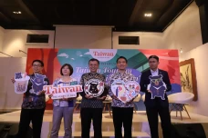 Promosikan Pariwisata,...