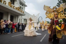 Kemeriahan Kirab Pancasila...
