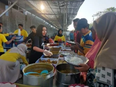 Pengusaha Cantik Asal...