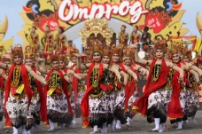 Festival Gandrung Sewu,...