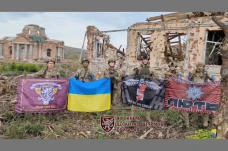 Tempur Sengit, Ukraina...
