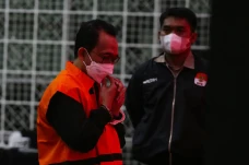 Penahanan Tersangka...