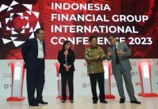 Gelar International...