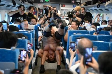 Dari Tokyo ke Nagoya,...