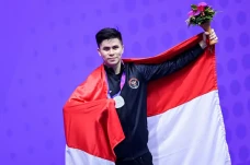 Edgar Xavier Raih Medali...