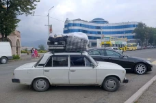 Hindari Pembantaian...