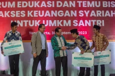 OJK Dorong Peningkatan...