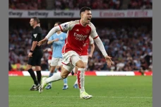 Arsenal Tekuk Man City...