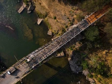 Revitalisasi Jembatan...