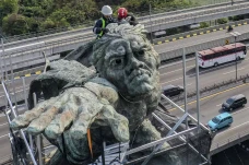 Perawatan Monumen Tugu...