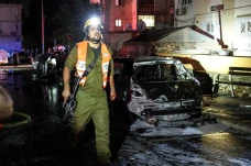 Gaza Tak Menyerah! Roket...