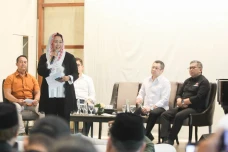 Yenny Wahid Resmi Dukung...