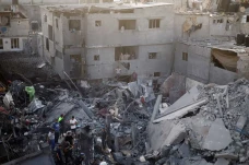 Serangan Brutal Israel...