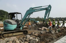 Pembangunan Rumah Relokasi...