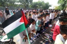 Salat Gaib Pelajar untuk...
