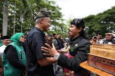 Sambangi Lombok, Ganjar...