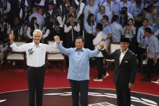 Usai Adu Gagasan, Tiga...