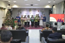 Rayakan Natal Bersama,...