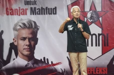 Ganjar Hadiri Sarasehan...