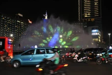 Malam Pergantian Tahun,...