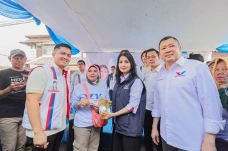 Partai Perindo Gelar...