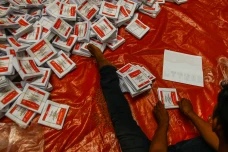 Potret Pelipatan Kertas...