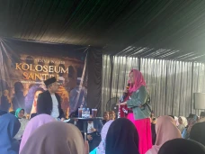Sambangi Jombang, Yenny...