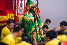 Ritual Pemindahan Patung...