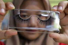 Melihat dari Dekat Produksi...