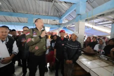 Kampanyekan Ganjar-Mahfud,...